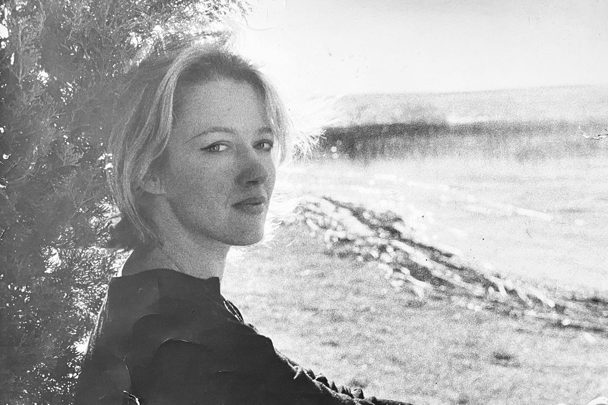 En el umbral del misterio: el universo simbólico, onírico e inquietante de Lily Salvo