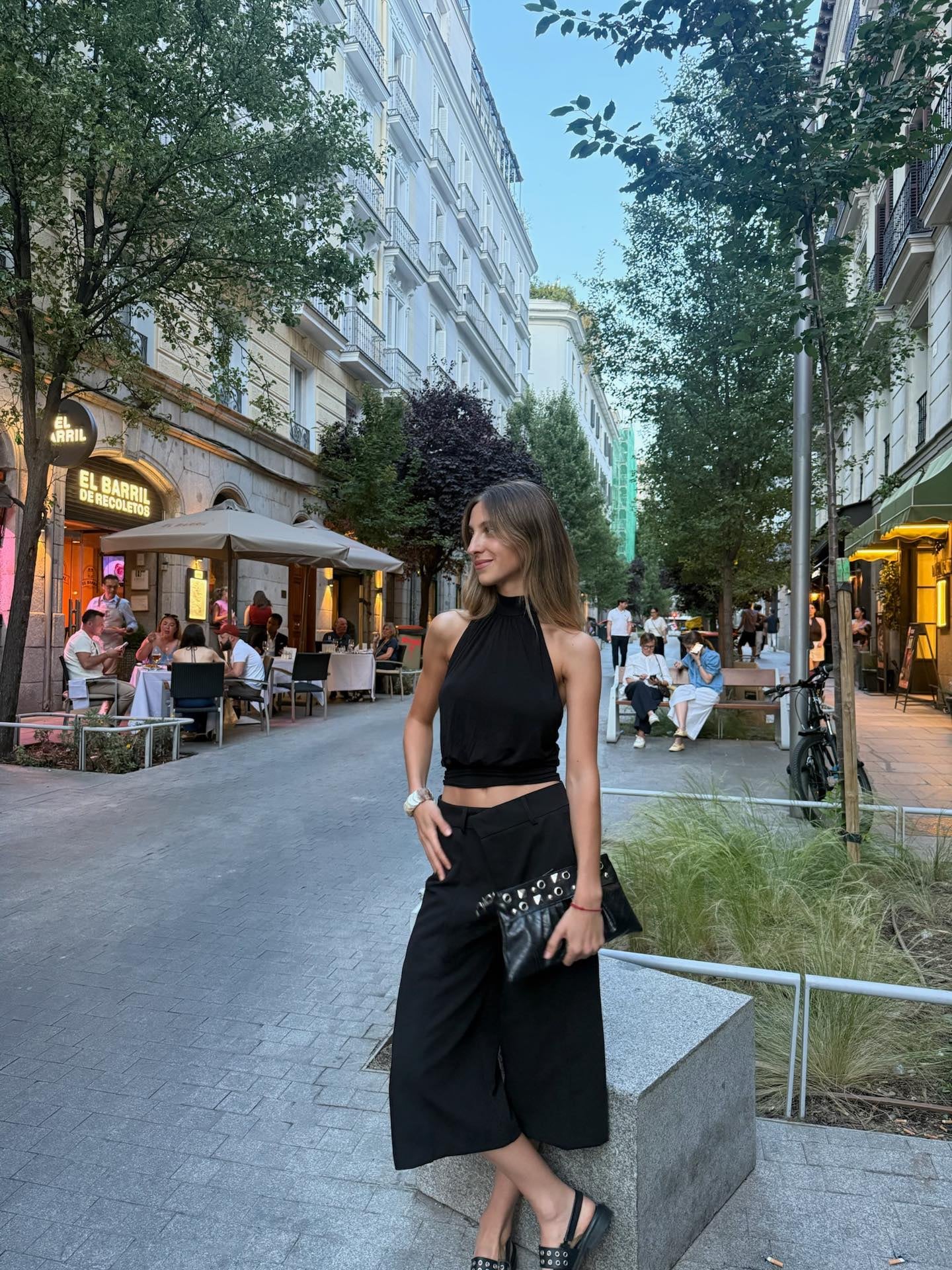 A principios de este año, Lola hizo un intercambio académico en Madrid (Foto: Instagram @lolamalm_)