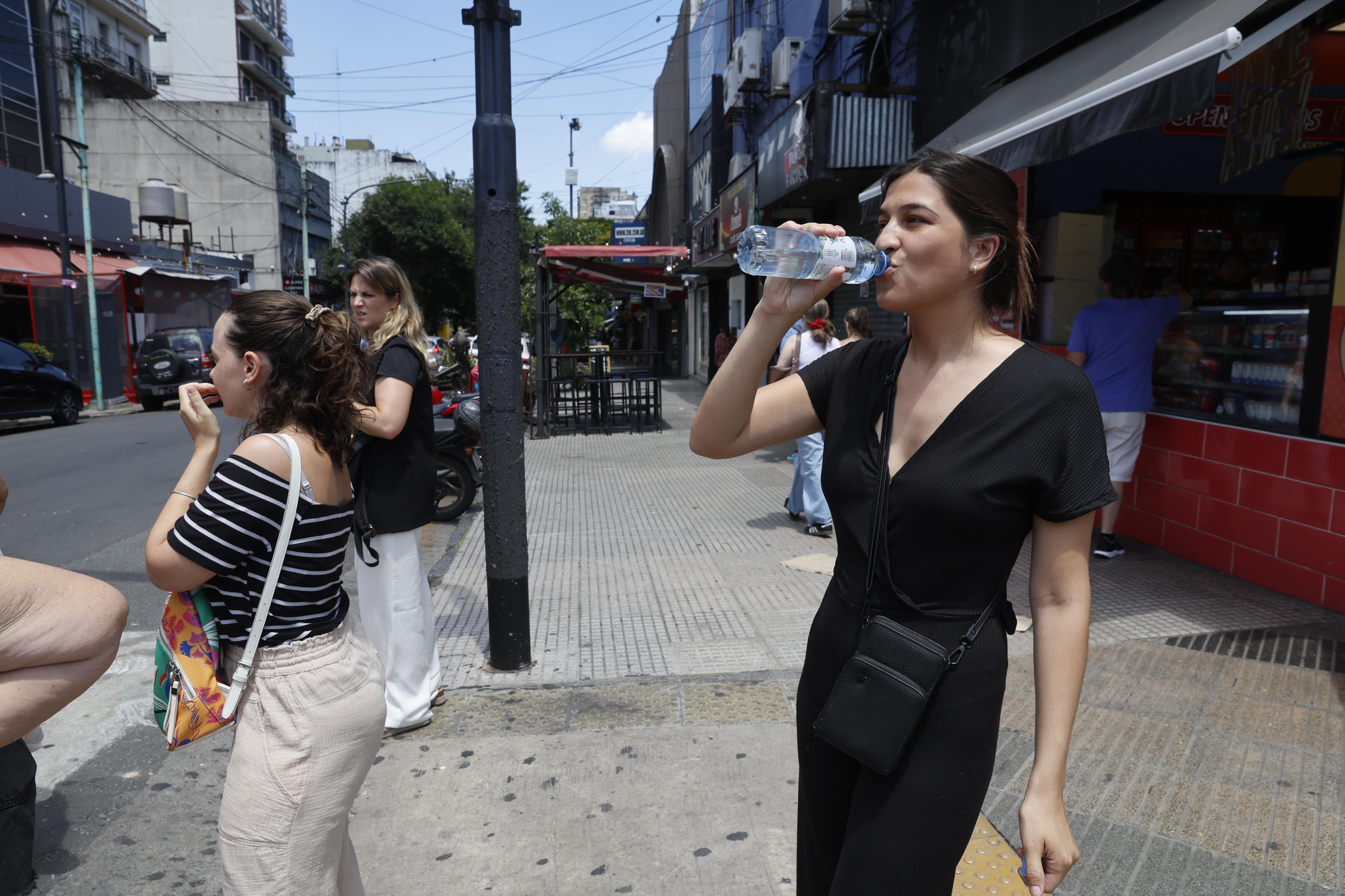 Este jueves, una fuerte ola de calor afectó a la Ciudad