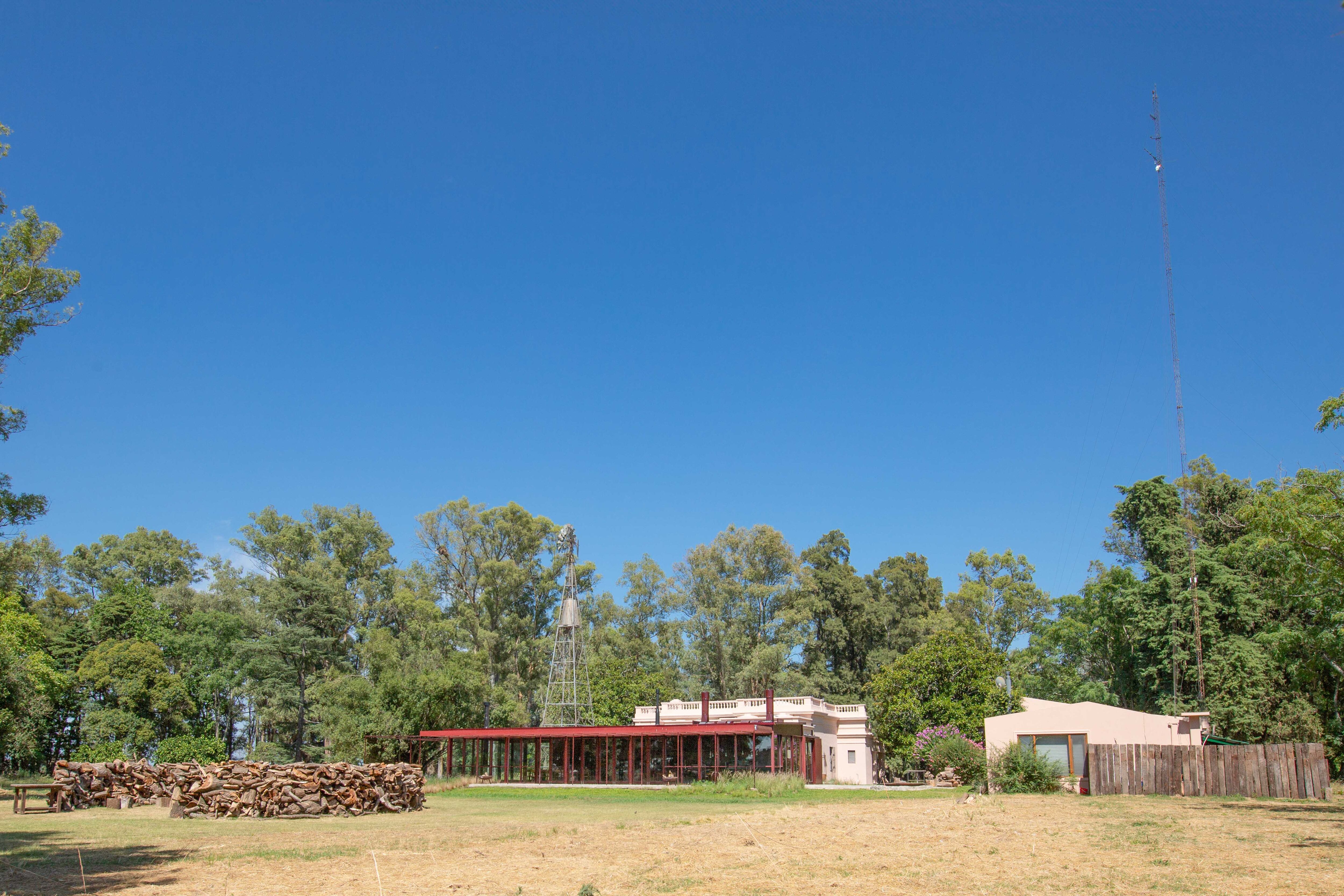 En plena expansión, el campo se puede visitar por el día y degustar in situ las carnes y vegetales allí producidos