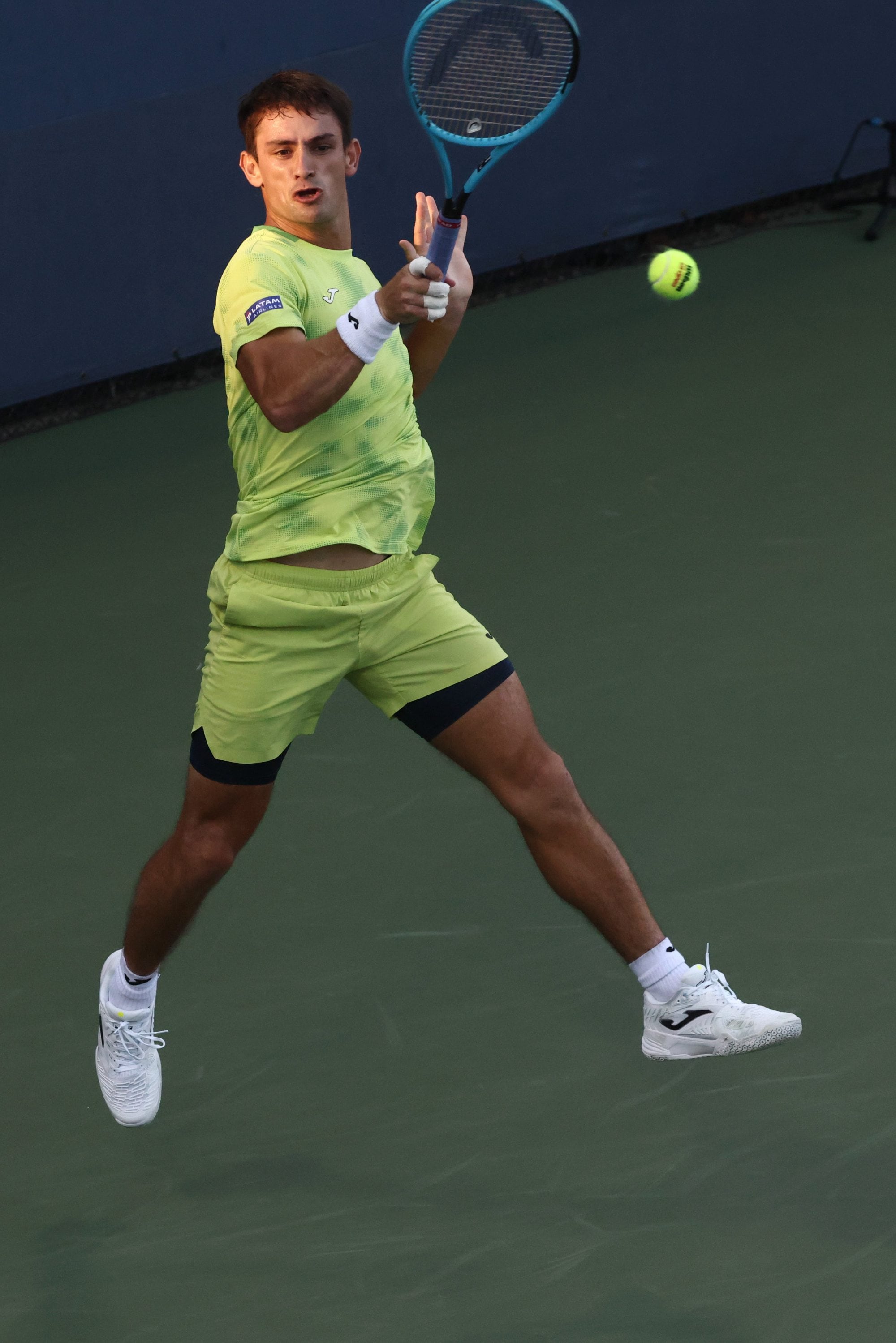 La derrota no deja de mantener como positivo el paso de Navone por Flushing Meadows: el tenista de 9 de Julio se cargó a Novak Djokovic y Matteo Berrettini en el Abierto de Estados Unidos.