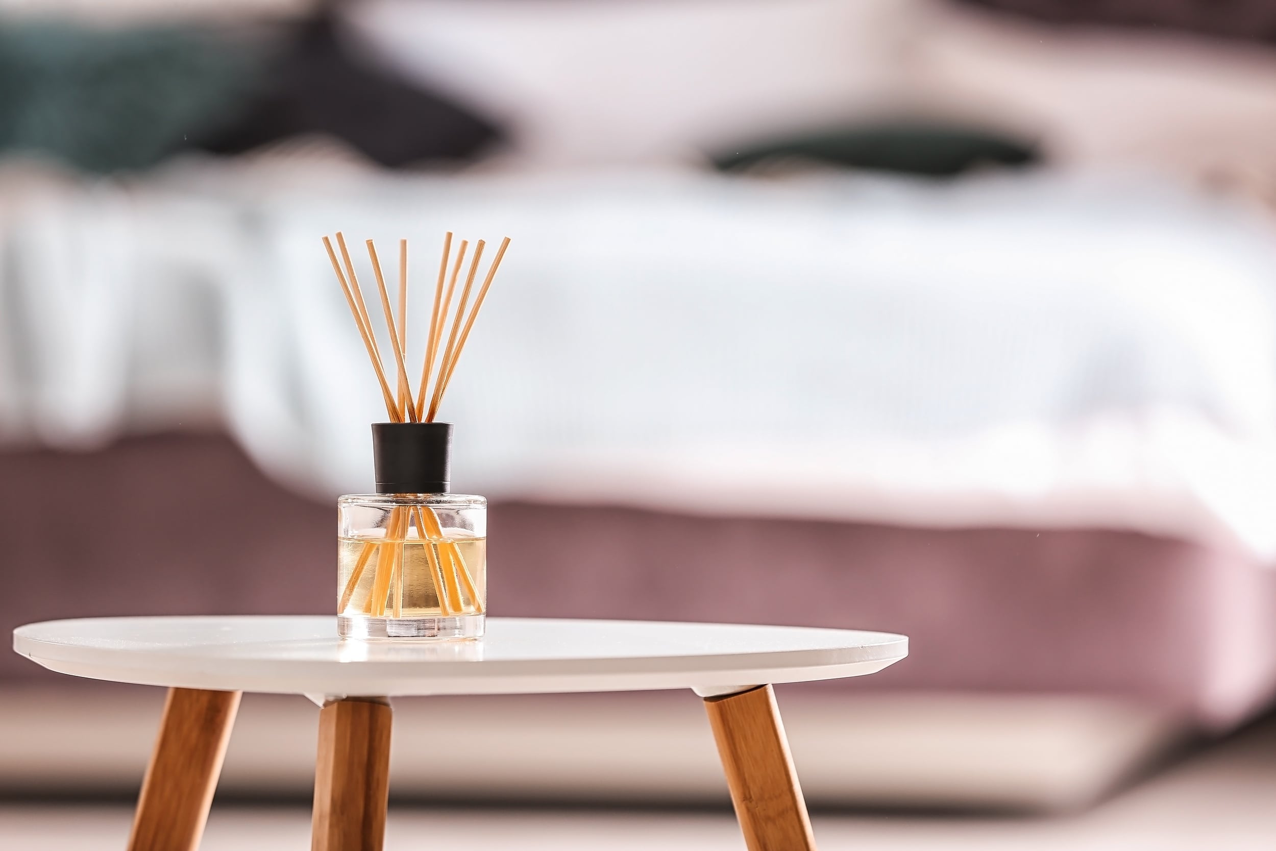 Una de las empresas sancionadas comercializaba aromatizantes, difusores y sanitizantes.