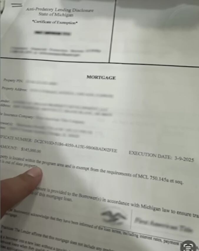 La mujer mostró documentos que parecían legítimos, pero que, sin embargo, no se encontraban registrados en el condado