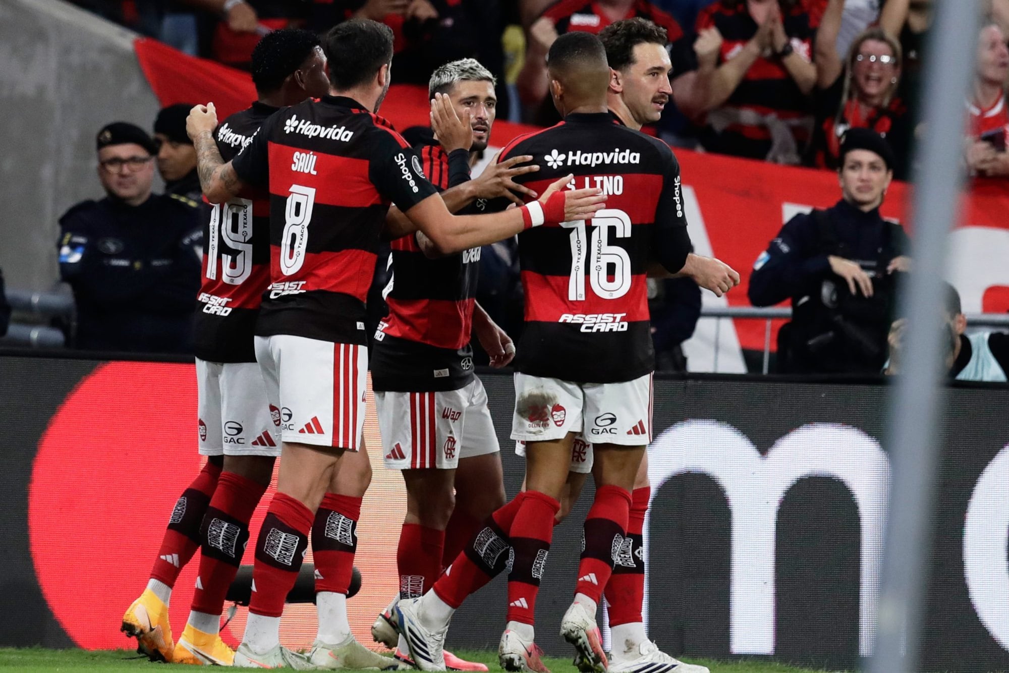 El desahogo de Flamengo tras llegar al empate contra Independiente del Valle (AP Photo/Bruna Prado)