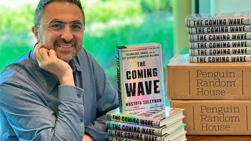 Para entender el panorama actual en el que se adentra la Humanidad con el desarrollo de la IA y otras tecnologías, Bill Gates recomienda el libro The Coming Wave de Mustafa Suleyman