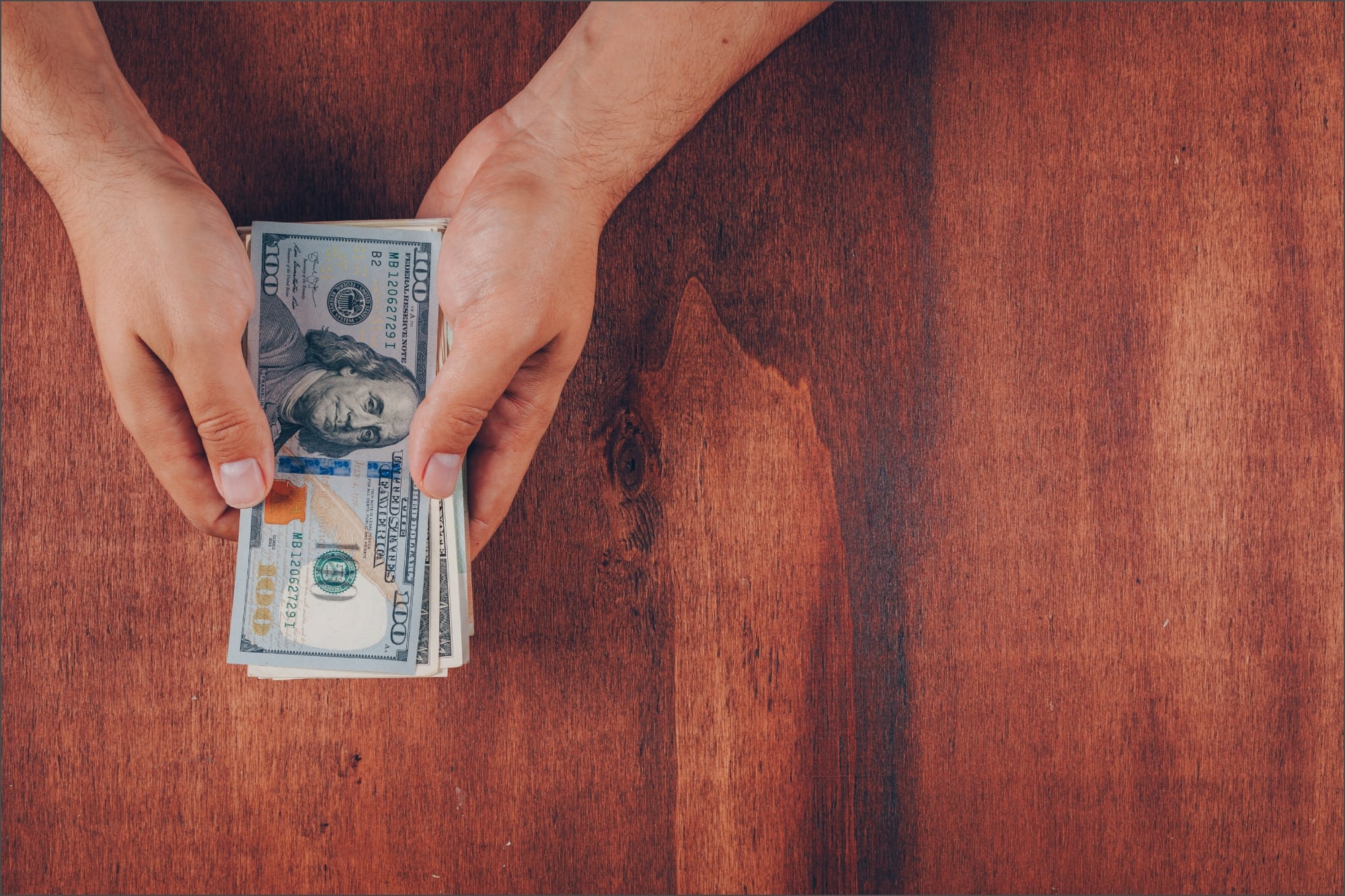 Cuál es el salario mínimo de un migrante que trabaja 8 horas en Dallas en febrero 2026