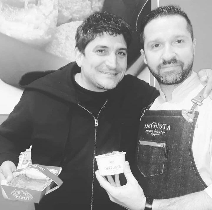 Gustavo con el premiado chef Mauro Colagreco en una de las ediciones de Feria Masticar.