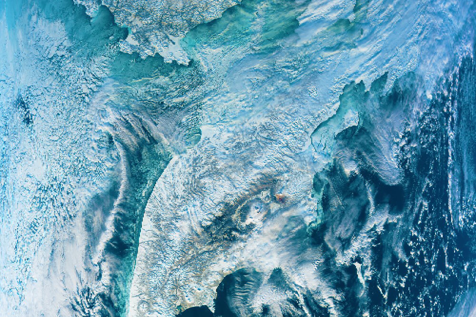 La NASA reveló el color real de los océanos con el satélite PACE: estas son las primeras imágenes de la misión espacial
