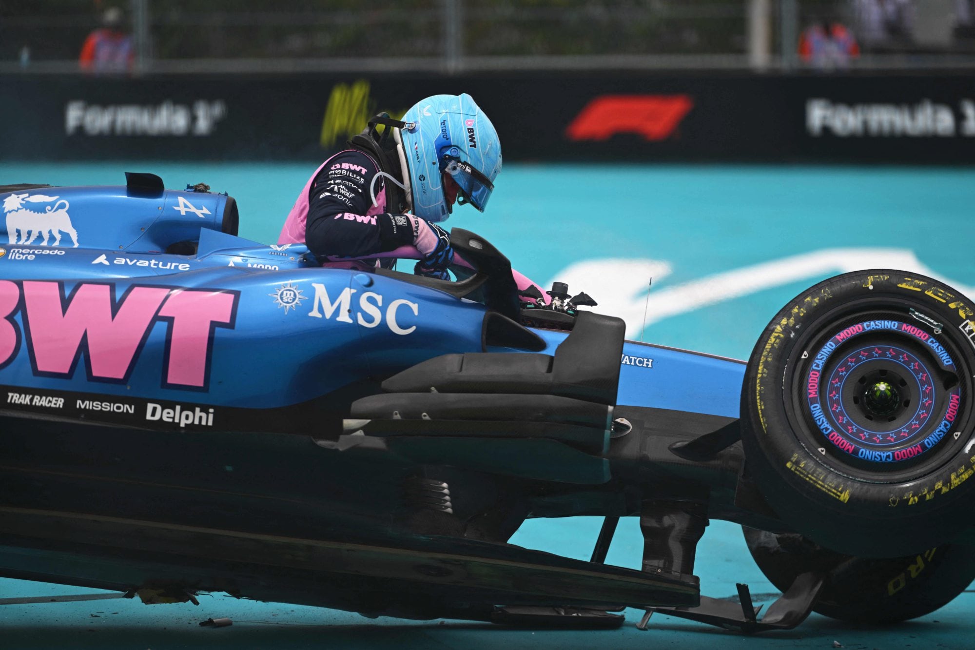 La salida de Gasly tras haber sido chocado por Lawson en Miami