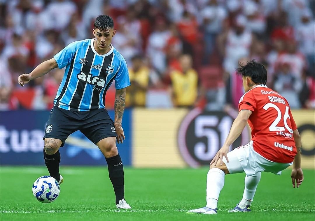 Cristian Pavón: De Figura de Boca a Lateral en Gremio