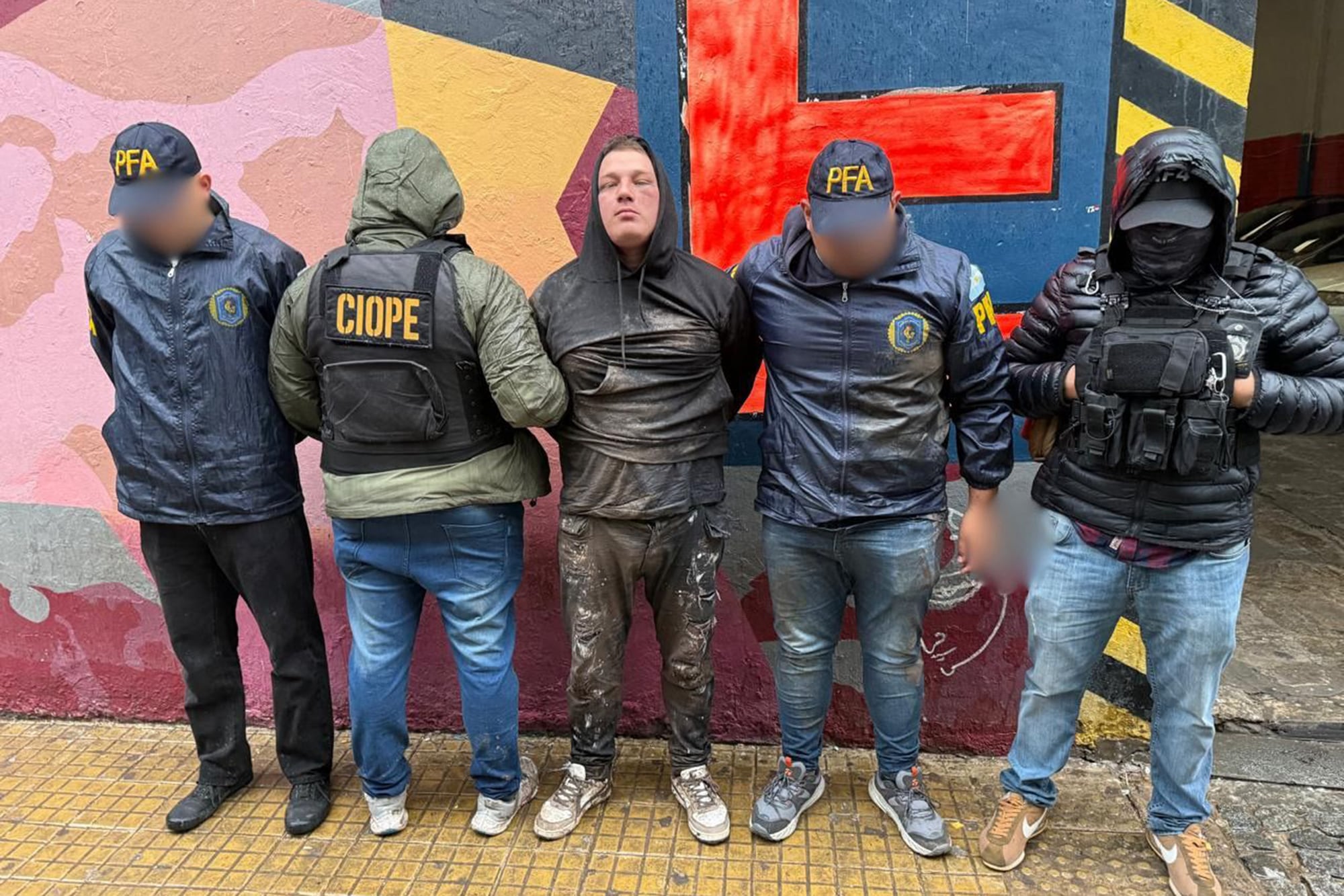 Detuvieron a la salida de un boliche en San Telmo a uno de los prófugos más buscados de Santa Fe