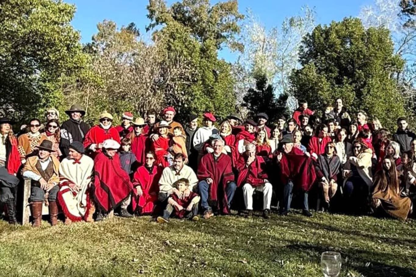 Martín Miguel de Güemes: con poncho de Los Infernales, sus descendientes porteños se reunieron en Cañuelas para rendirle homenaje