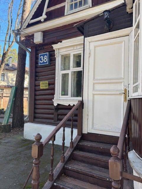 La Dacha fue cedida por Stalin en 1947 al Embajador Federico Cantoni debido a que no tenía una residencia oficial en Moscú