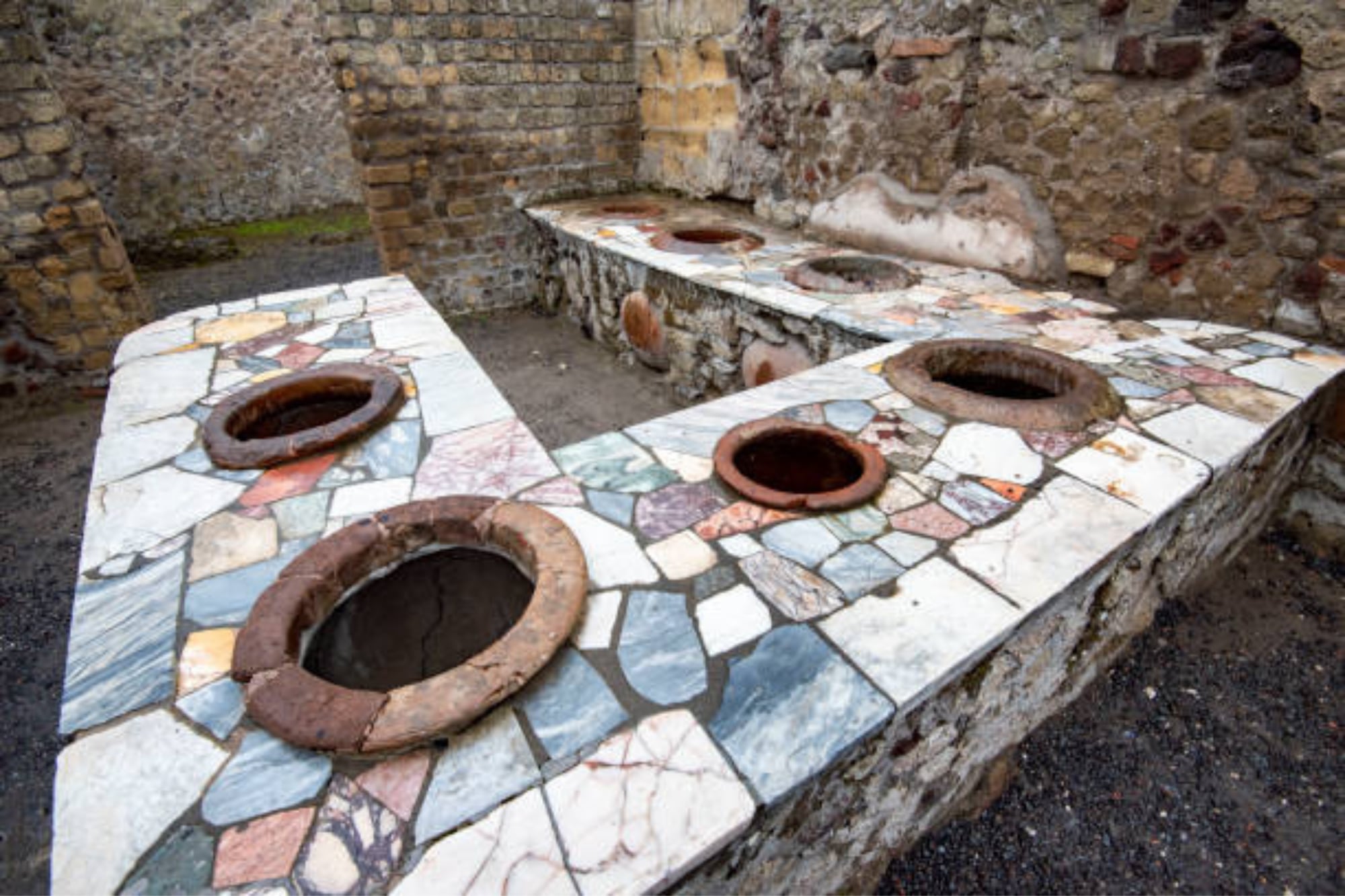 Después de 2000 años: revelan los misterios de las tabernas enterradas en Pompeya