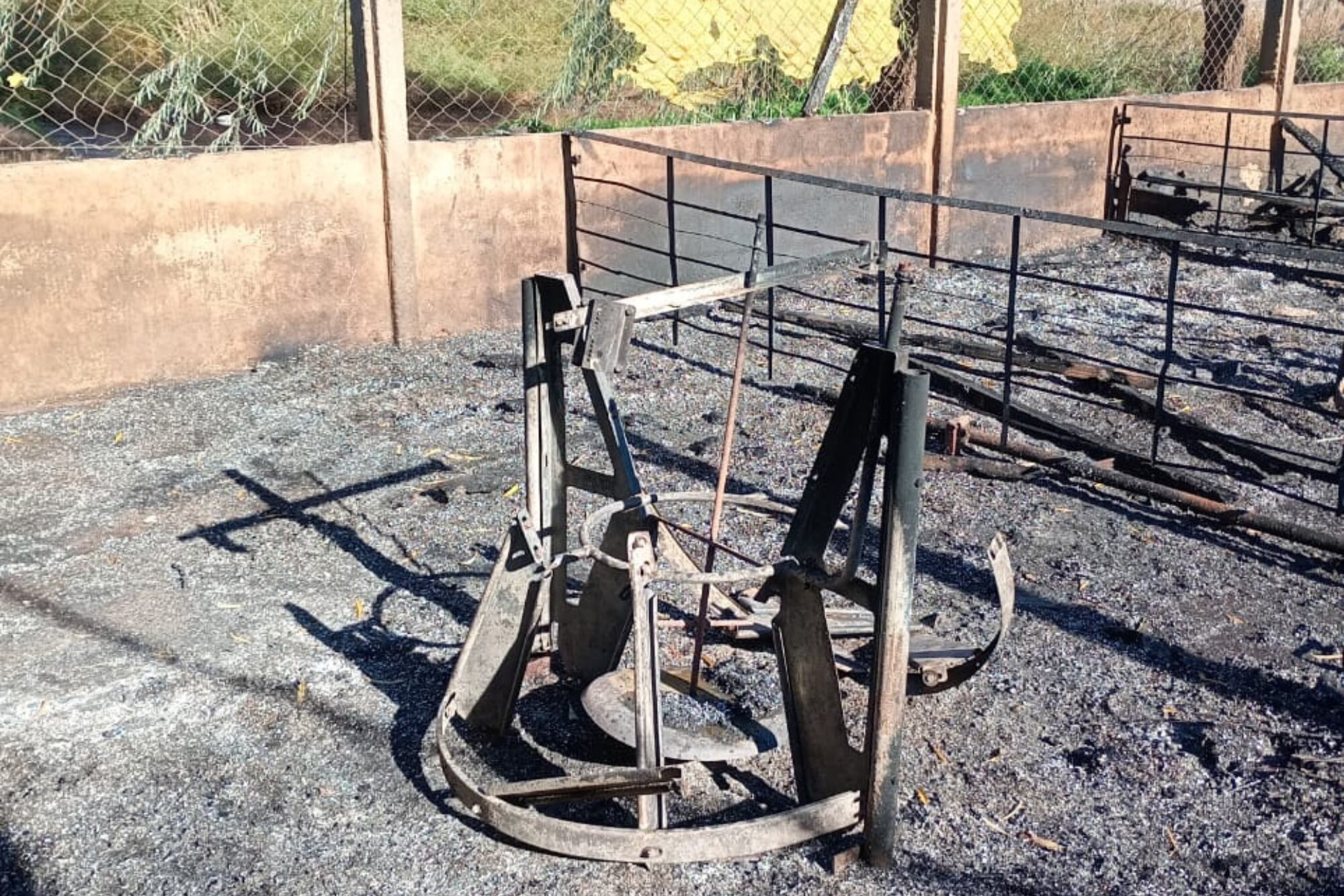 Unas enfermeras de una sala auxiliar dieron aviso del incendio