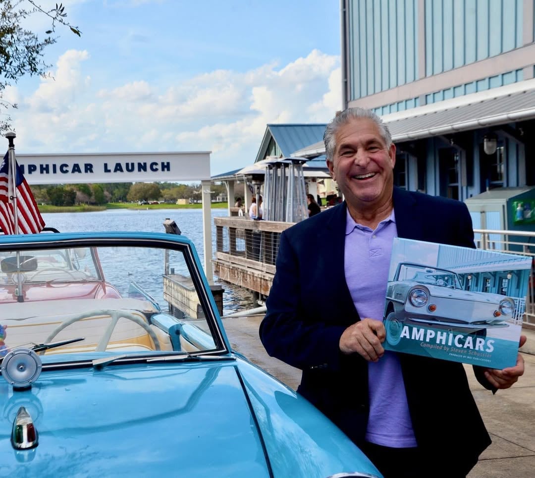 Steven Schussler transformó su casa en un prototipo de selva luego que la idea de su restaurante no fuera aceptada por los inversores