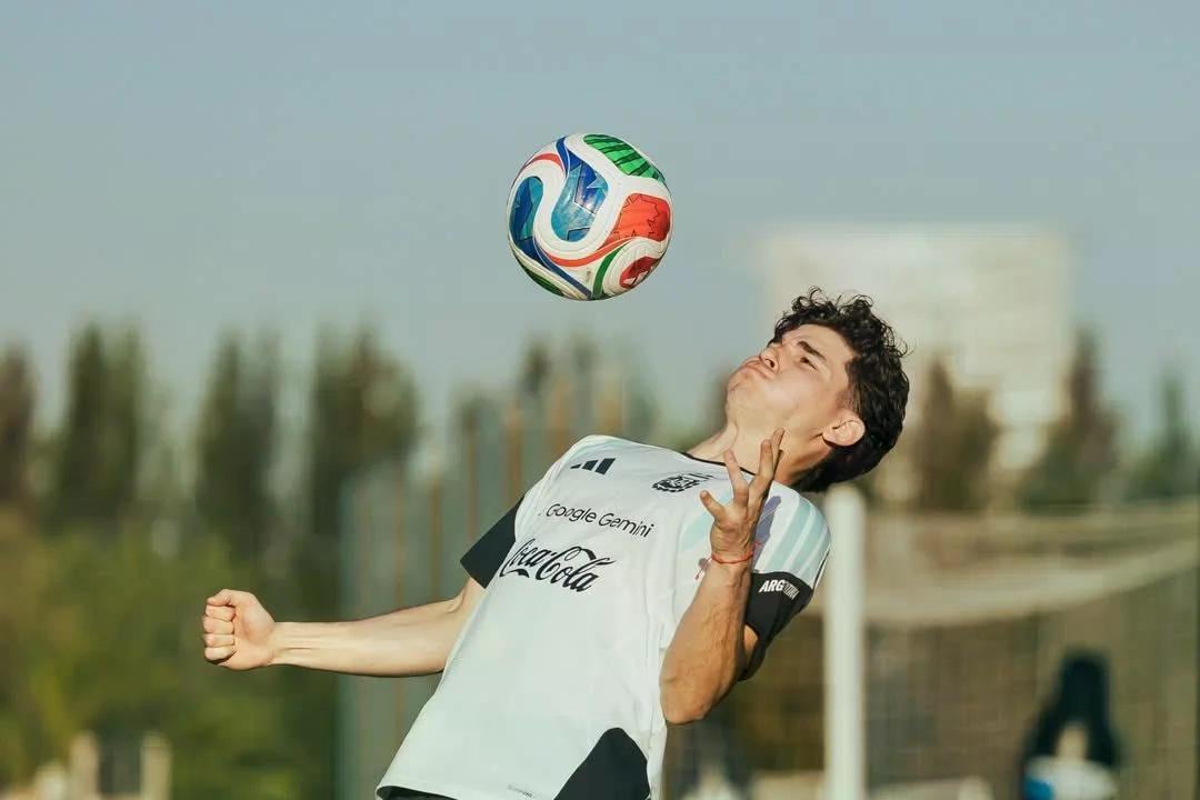Mundial 2026: Julián Alvarez realiza un tratamiento especial con plasma para acelerar su recuperación en la selección argentina