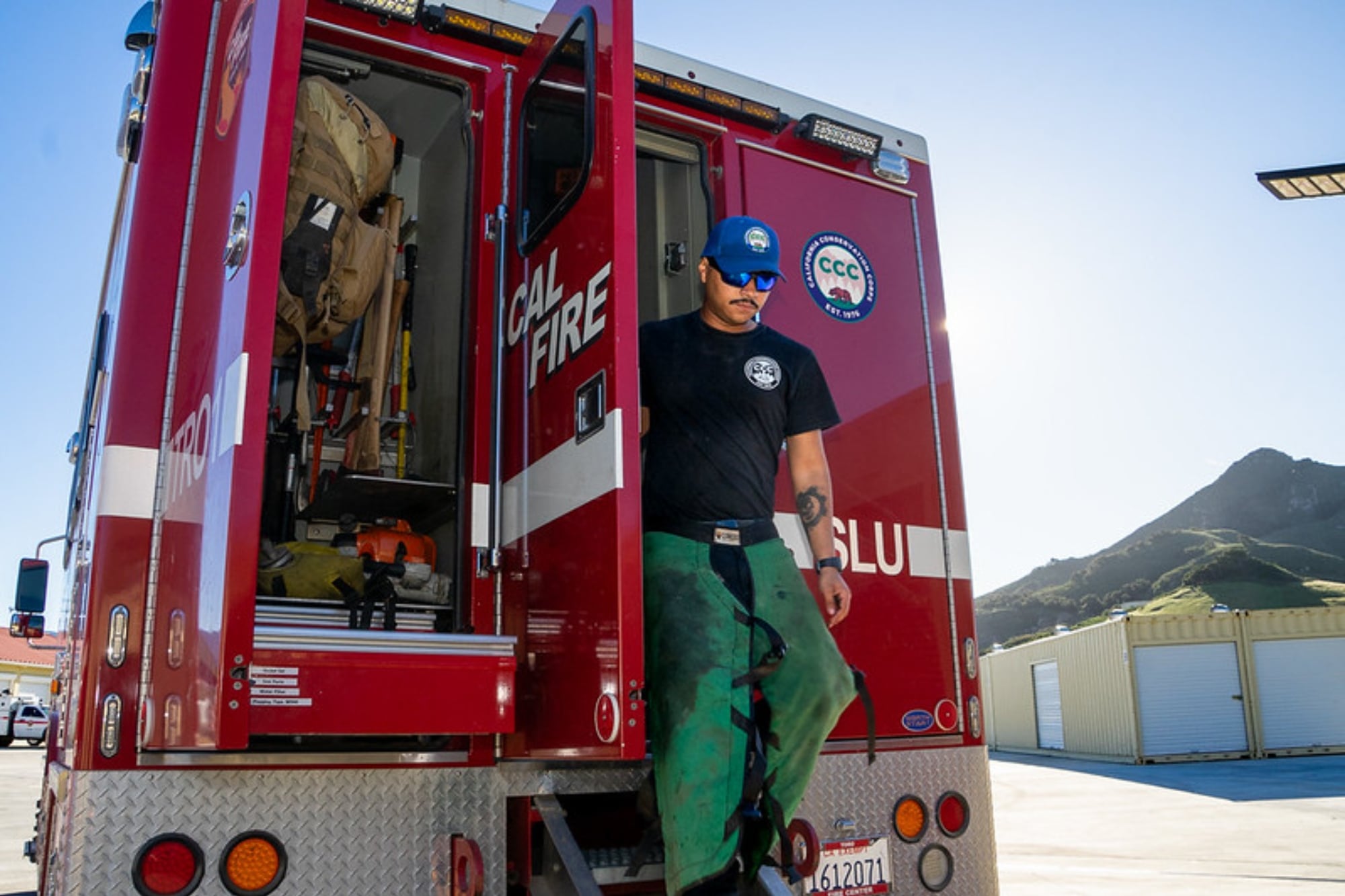 Según los registros más recientes, Cal Fire contrata un promedio de 1800 trabajadores a tiempo completo por año