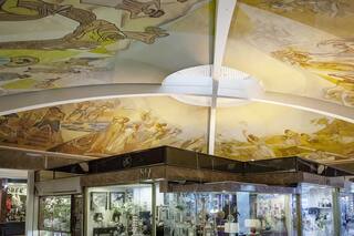 La galería de Flores que conserva pinturas de Castagnino, Urruchúa y Policastro