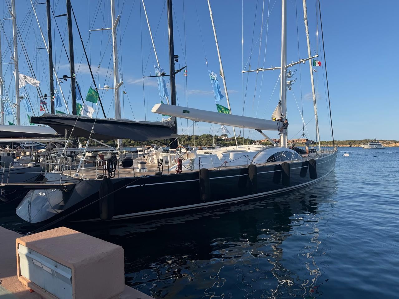 El ARISTARCHOS 1 en Porto Cervo, listo para la Rolex Swan Cup 2026