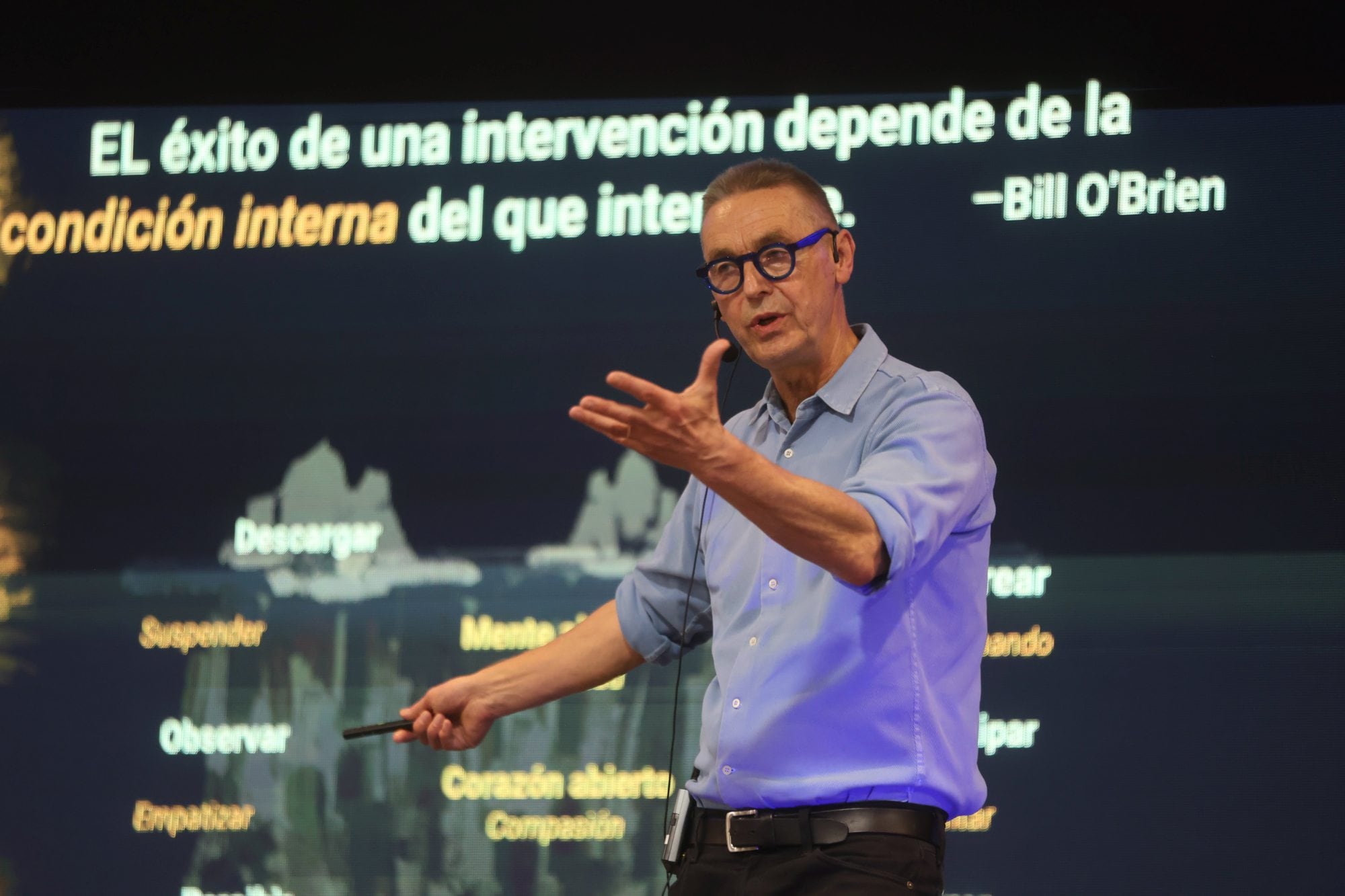 Otto Scharmer: “No se crea algo nuevo simplemente destruyendo lo viejo: hay que abrir espacios para experimentar”