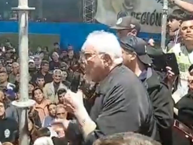 Juan Pablo “Pata” Medina reapareció en una asamblea y rechazó la intervención de la Uocra platense