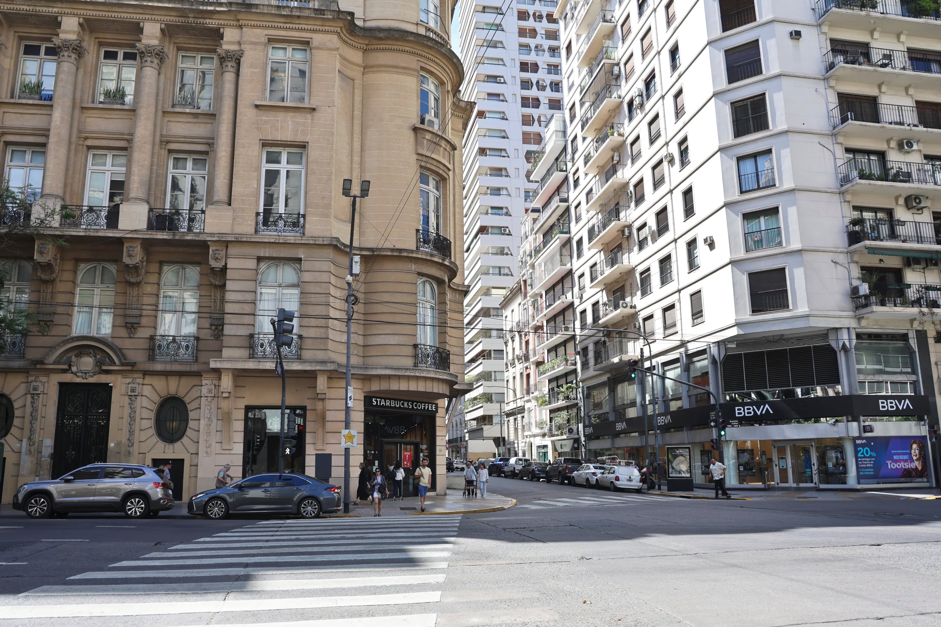 Con más de 100.000 propiedades en venta, un informe revela qué departamentos no conviene comprar y por qué 8 En zonas como Recoleta los tres ambientes “vuelan”, mientras que los dos ambientes permaneces más tiempo publicados, explica García