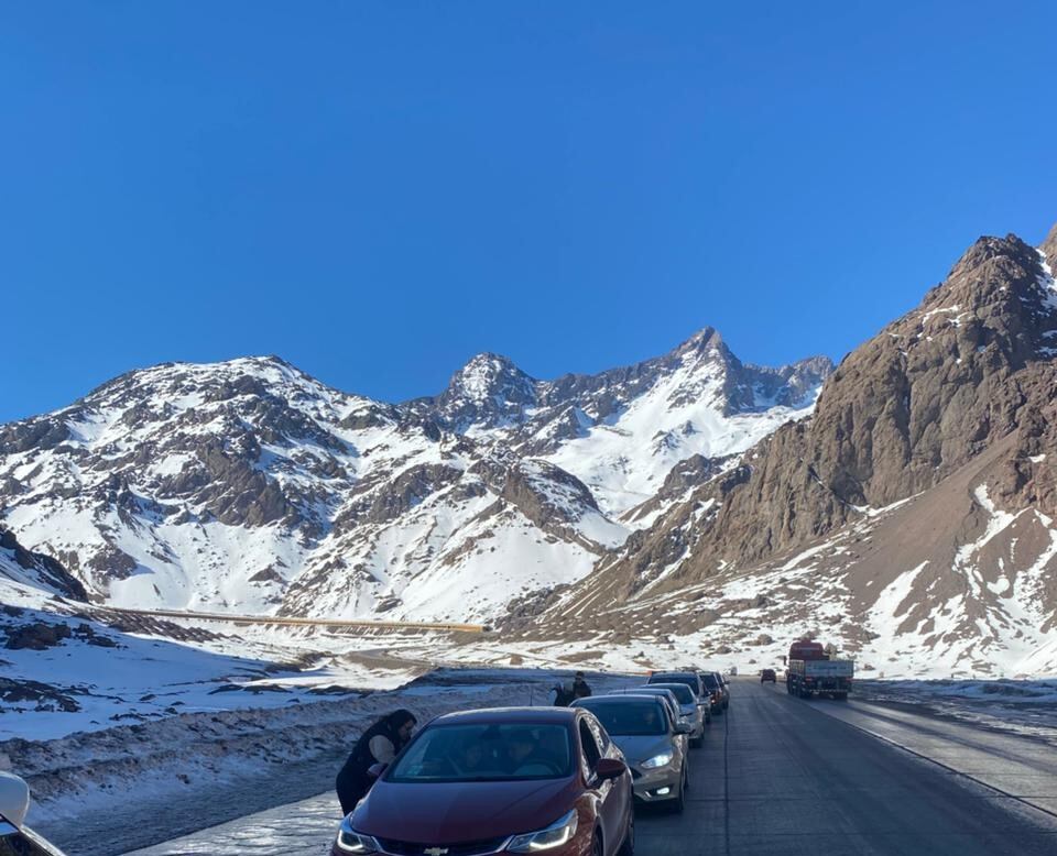 Postal inusual para la zona cordillerana, poca nieve en julio