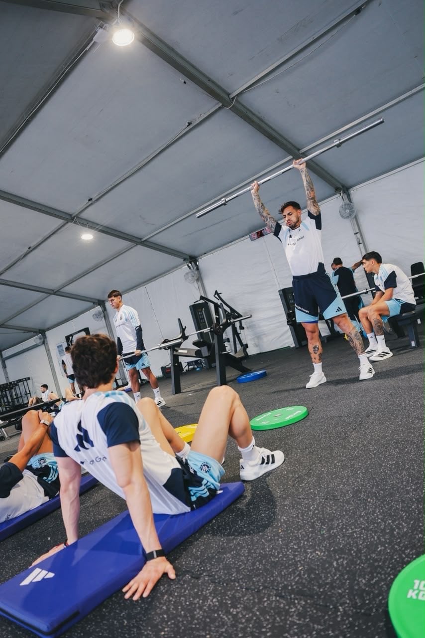 Mundial 2026, en vivo: la llegada de Messi a Kansas y el primer entrenamiento de la selección argentina 10 Las primeras imágenes de la puesta a punto para el Mundial