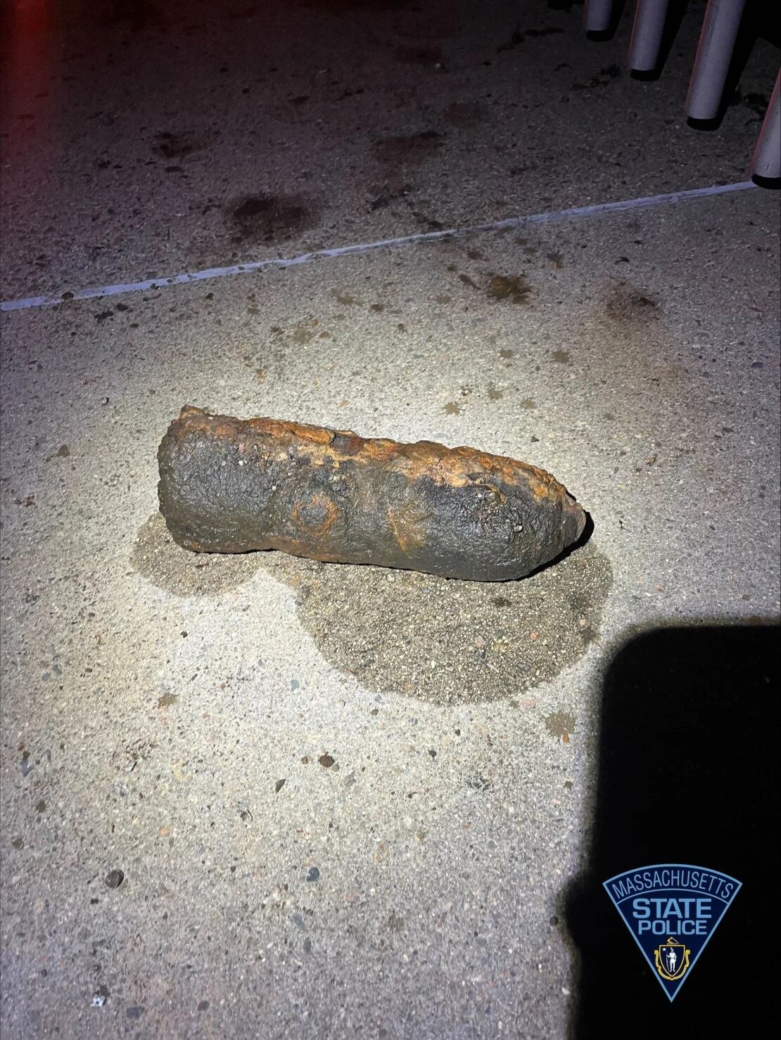 Imagen ilustrativa de un proyectil militar similar hallado en Estados Unidos en 2024