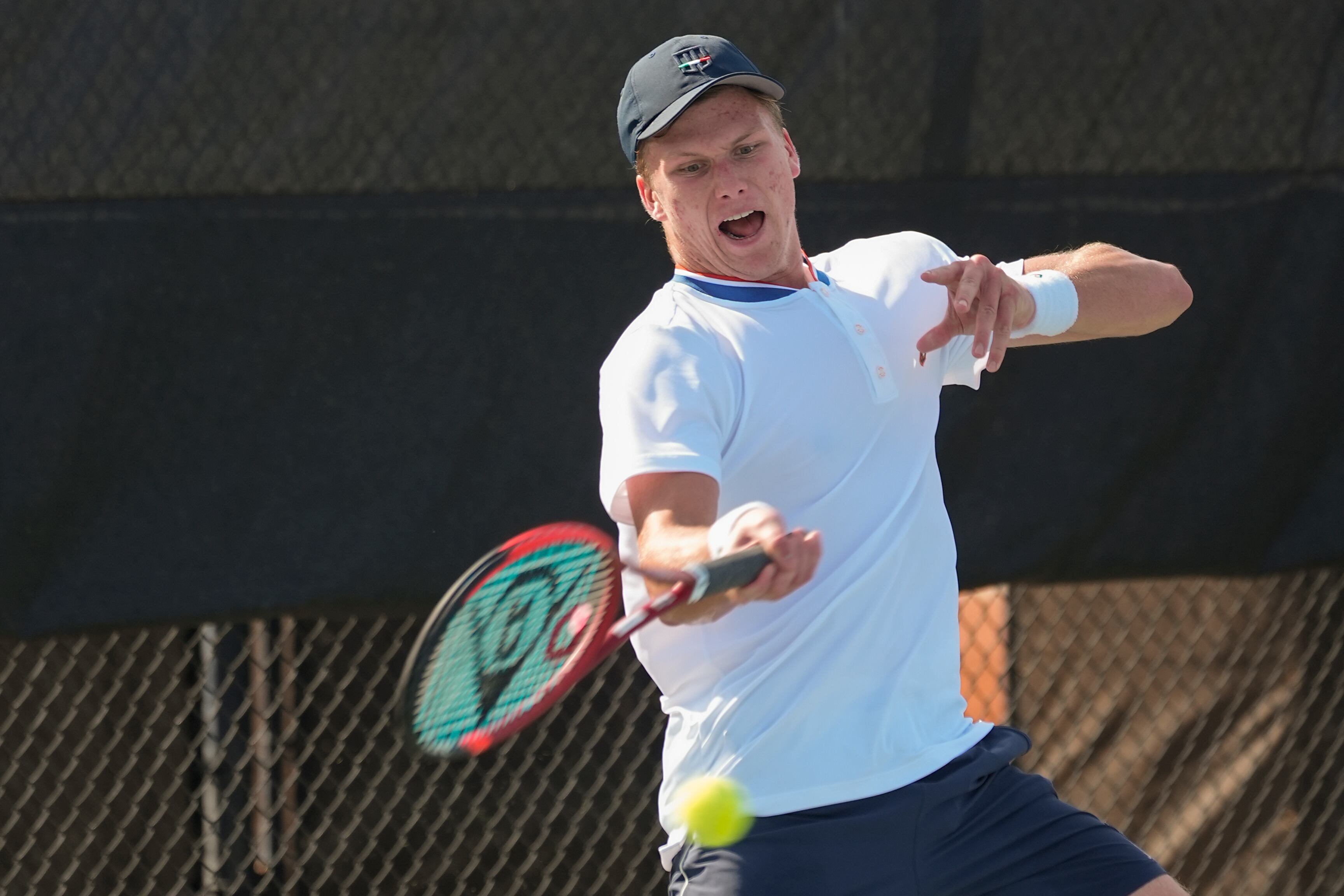 Jenson Brooksby alcanzó el puesto 33° en junio de 2022