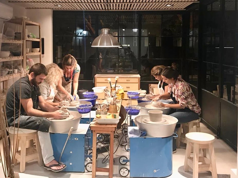 Hoy el taller reúne a cerca de 80 alumnas.