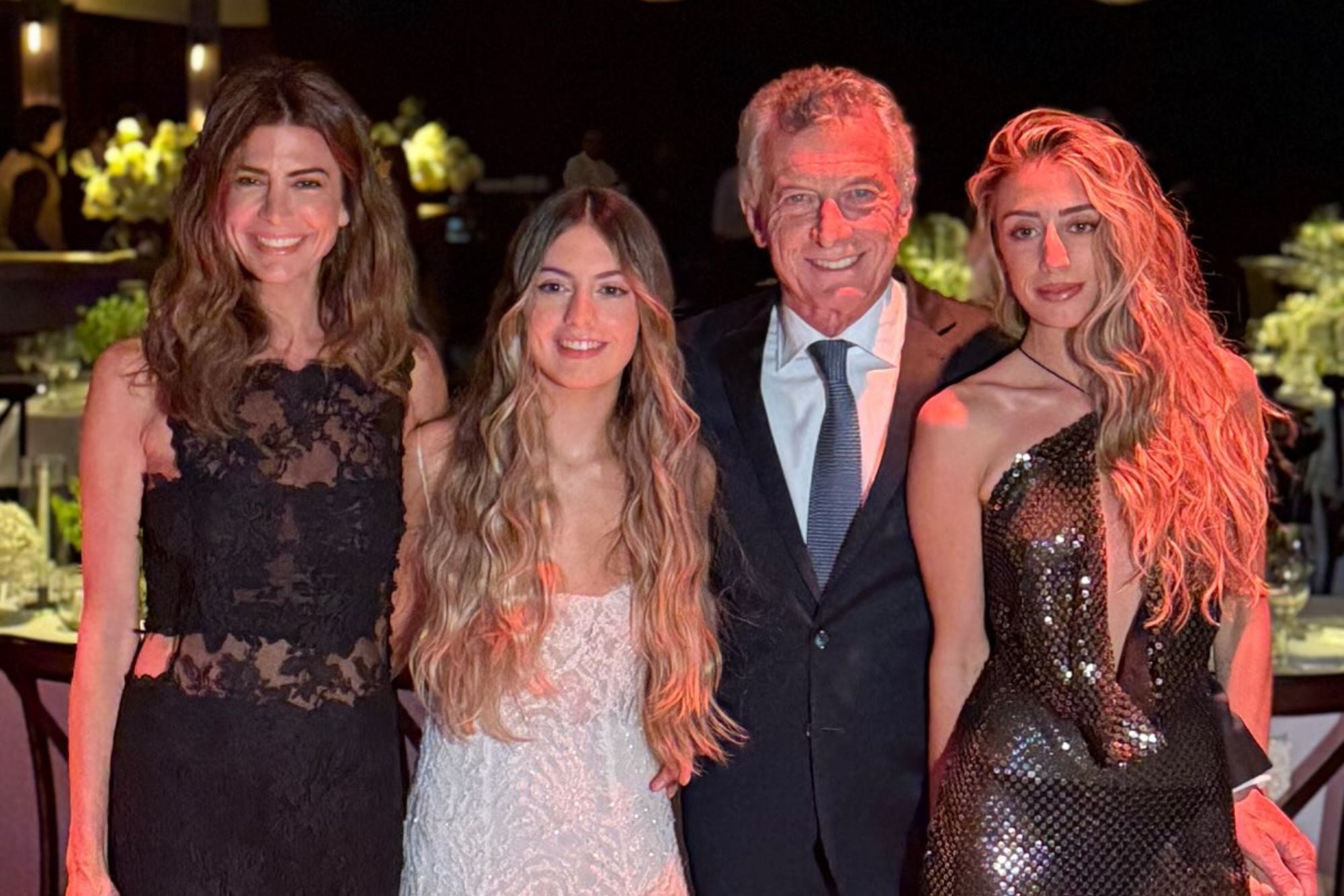 Macri hizo de DJ y cantó en la fiesta de 15 de su hija Antonia: las fotos del festejo