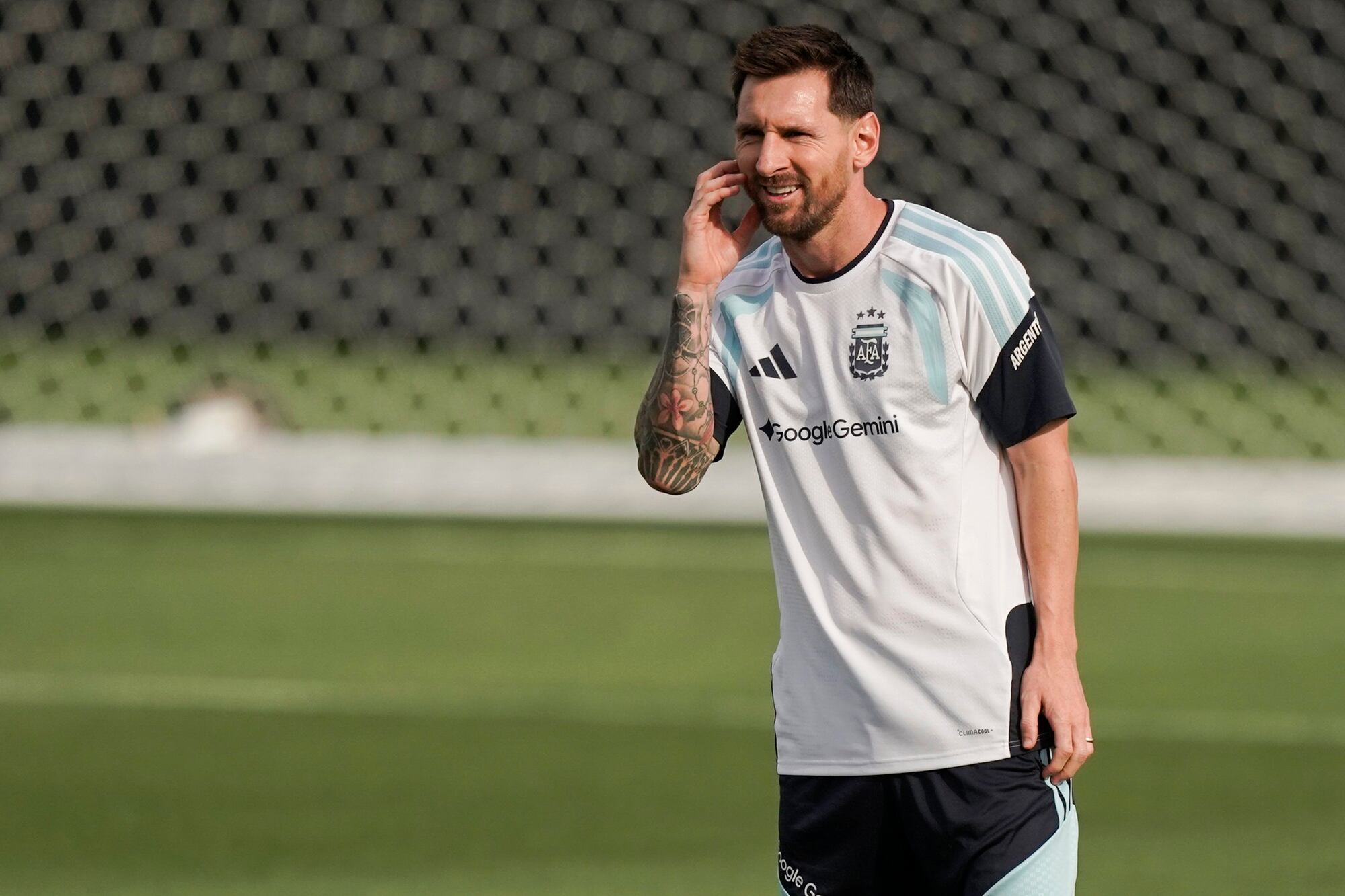 Messi se entrenó en Kansas City tras el comunicado de su familia por el estado de salud de Jorge, su padre