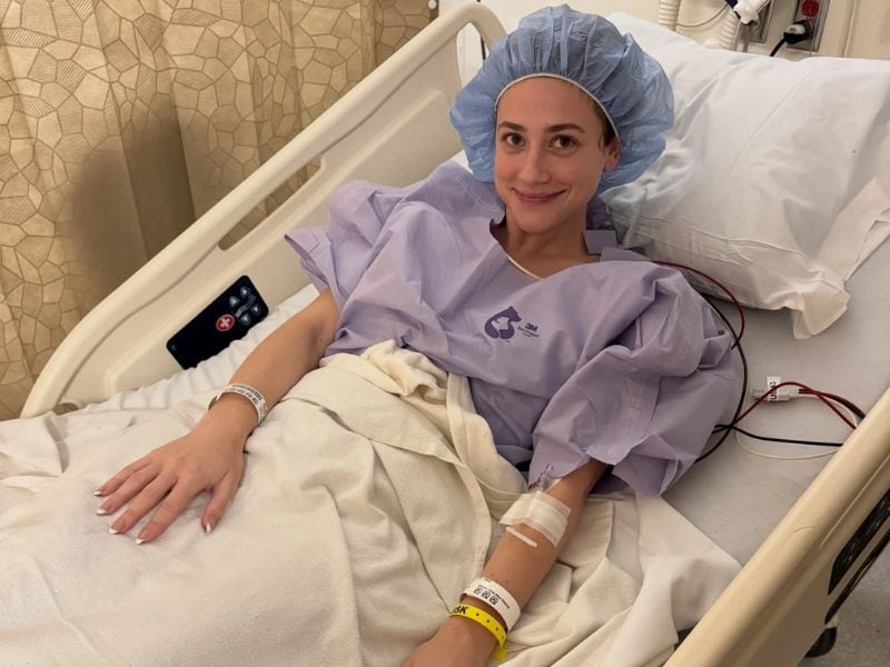 Lili Reinhart, la estrella de Riverdale, se mostró internada y contó qué le sucedió