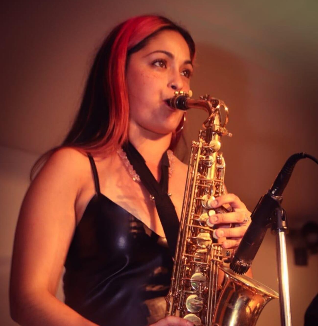 “Fue una segunda oportunidad para vivir. Poder respirar bien cambió todo. Por eso fue un desafío tocar el saxofón, un instrumento que necesita mucho aire para sonar