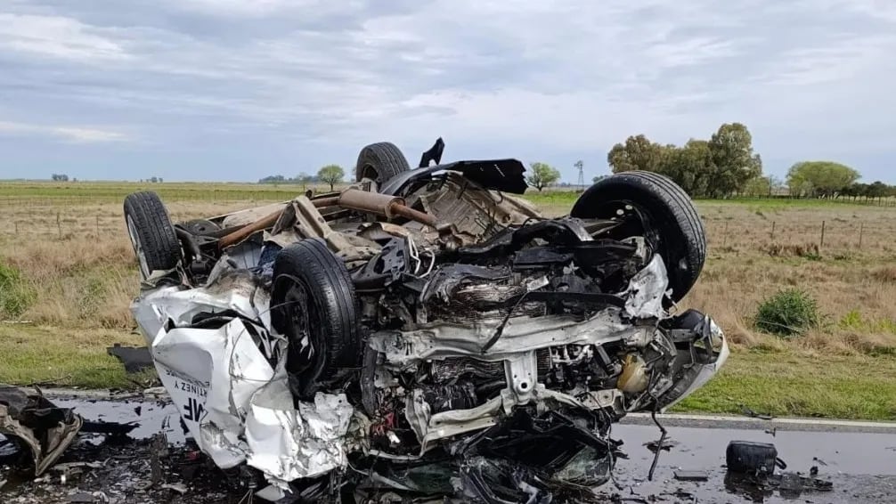 Un violento choque frontal entre dos autos en la ruta 65 dejó como saldo cuatro personas fallecidas.