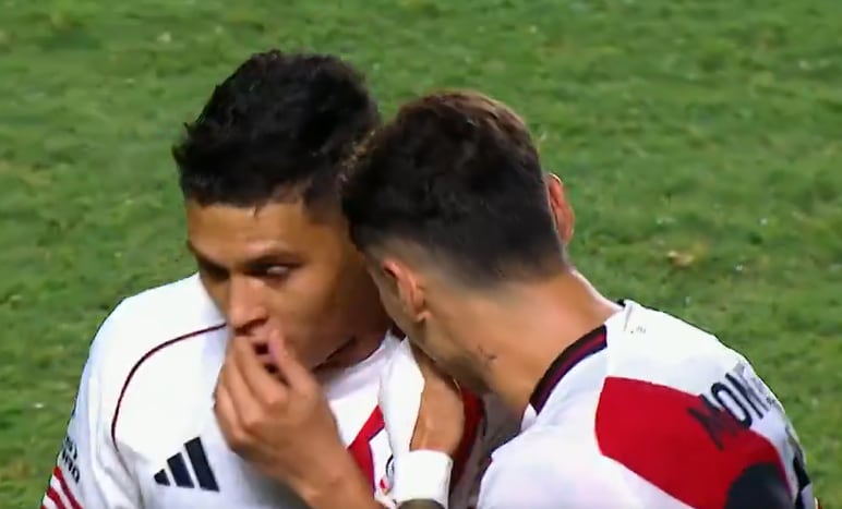 Video: así fue la fuerte discusión entre dos figuras de River en la derrota con Argentinos Juniors