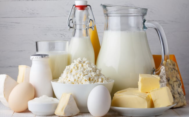 Los tres ingredientes que llevan casi todas las comidas y atentan contra el sueño nocturno: “Hacen que duermas mal”