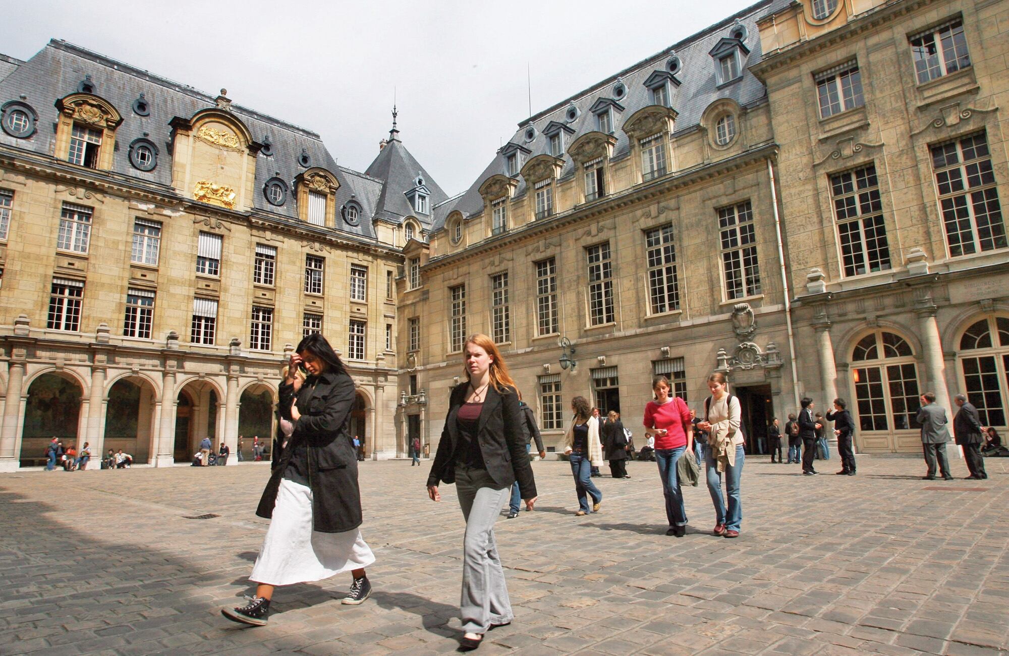 Kevin Solano, un joven uruguayo, fue aceptado en La Sorbona pero el pasaporte le generó complicaciones logísticas