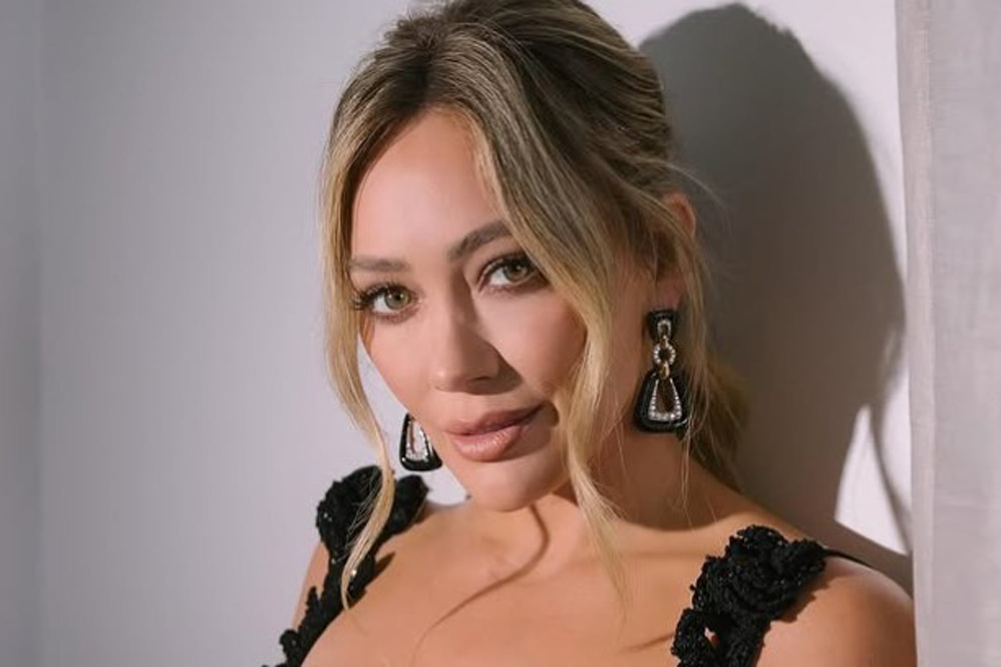 Hilary Duff habló sobre su enfrentamiento con Lindsay Lohan y de la polémica con Ashley Tisdale: “Me sentí utilizada”