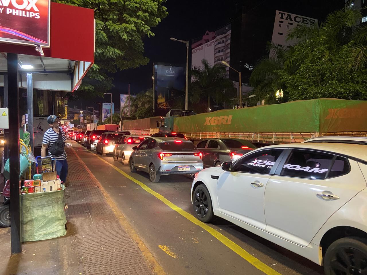 En Ciudad del Este se ven muchas patentes argentinas y brasileñas