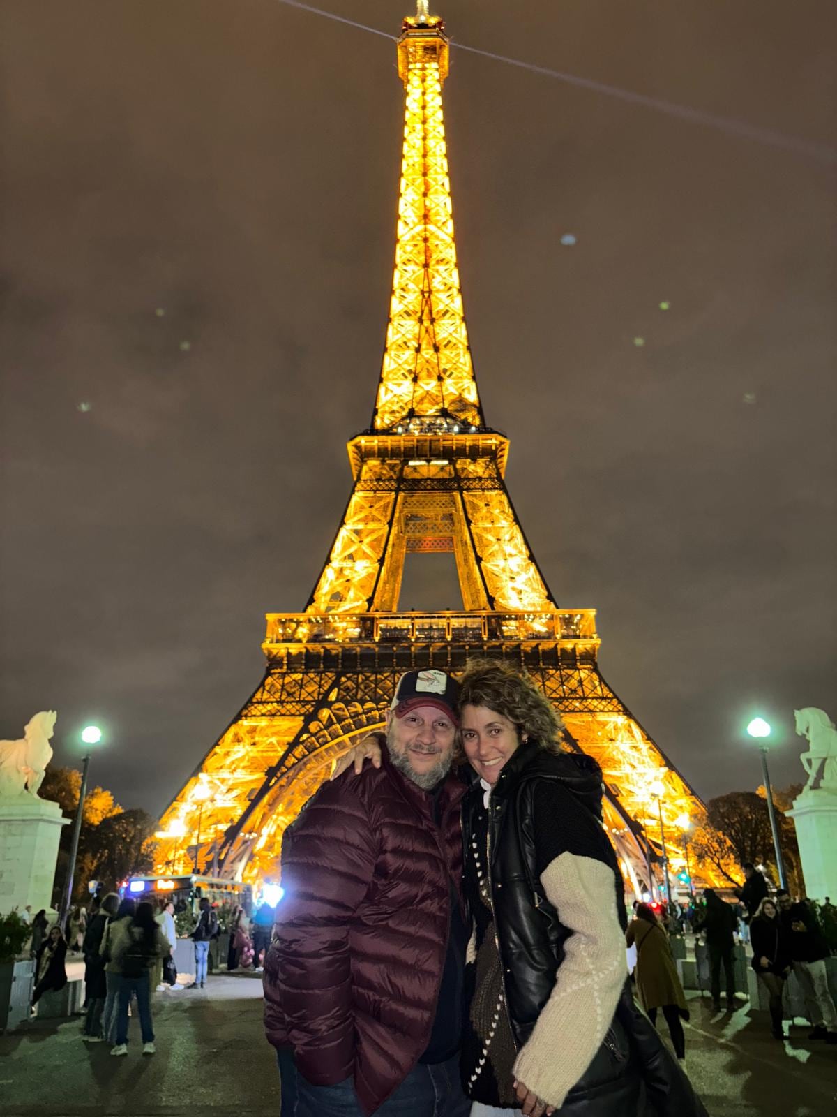 Manuel Navarrete en París junto a María, su esposa (Foto: Manuel Navarrete)