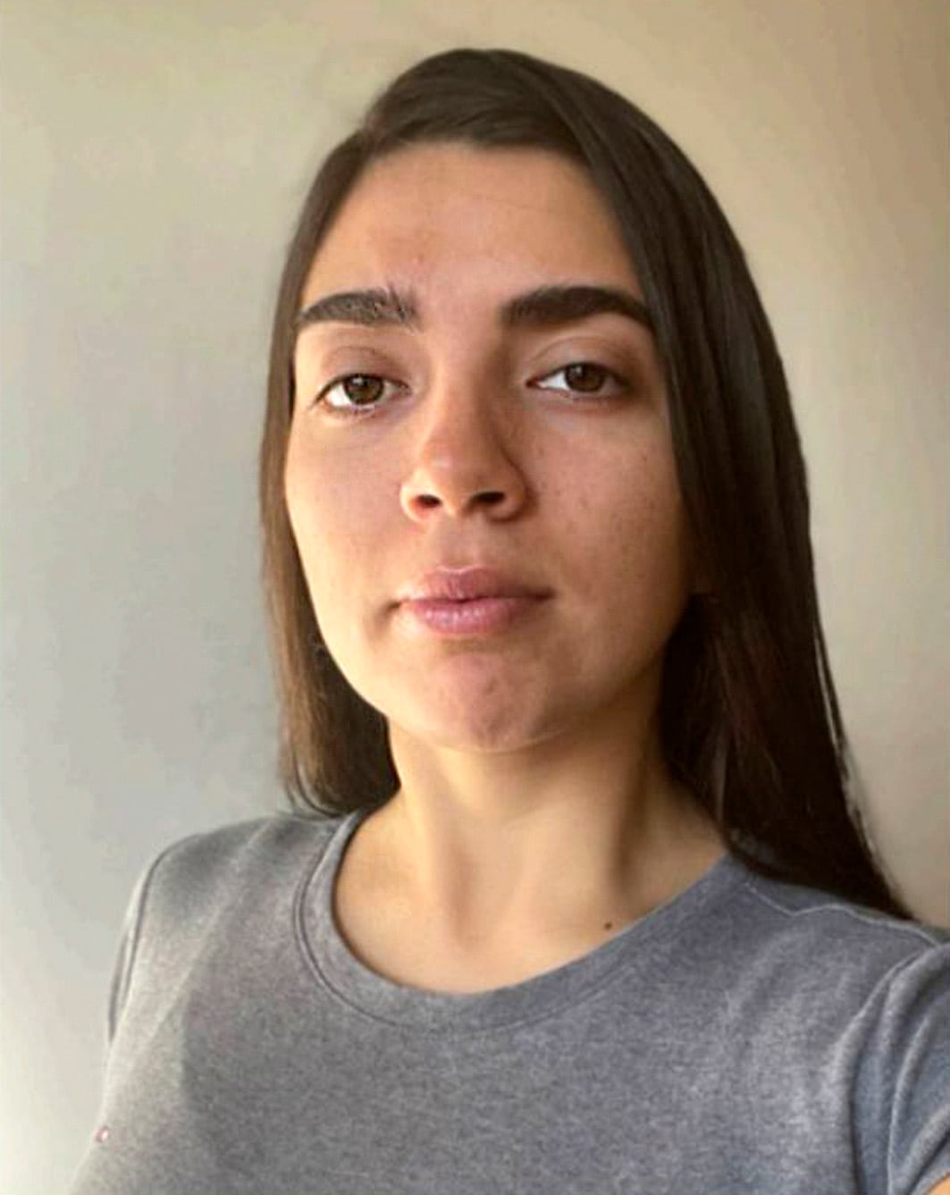 Ubicaron a Paola Mariana Lens, la joven que era buscada en Palma de Mallorca: la madre viaja a España 6 Paola Mariana Lens tiene 26 años.