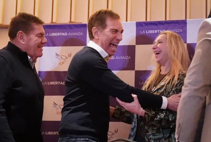 Montenegro y Santilli, con Karina Milei