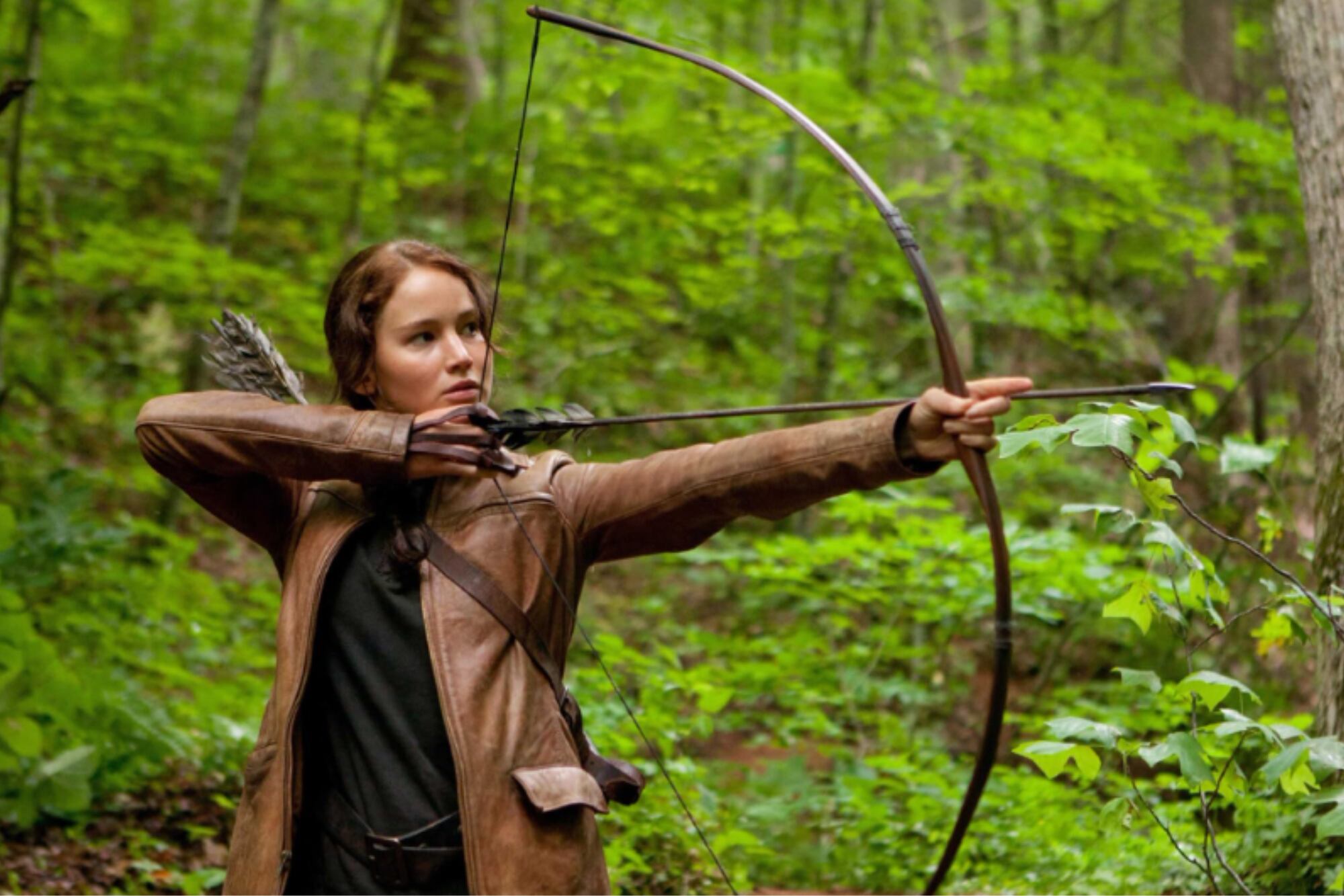 Jennifer Lawrence realizó un intenso entrenamiento en arco y flecha para Los juegos del hambre (Foto: IMDb)
