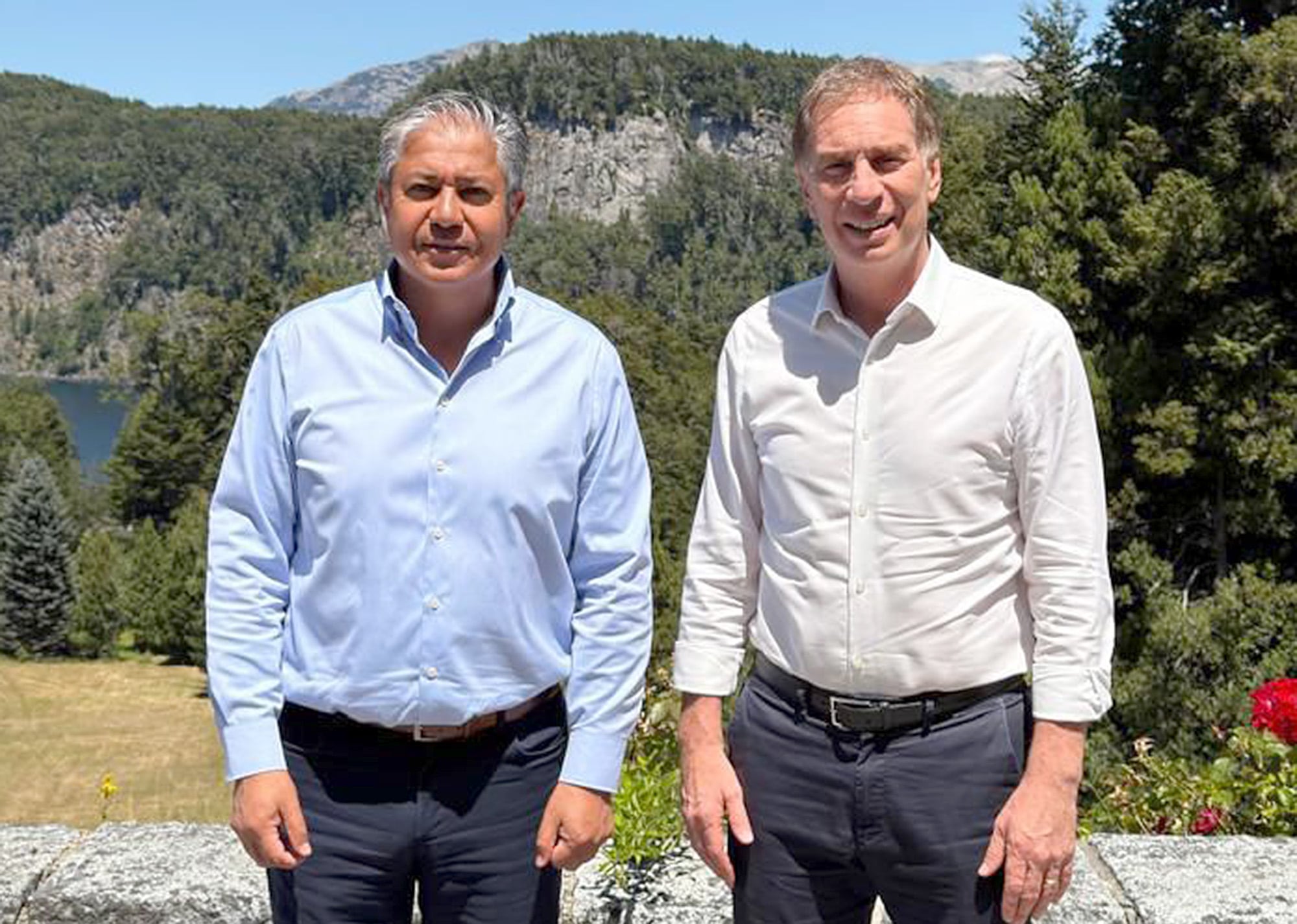 Santilli pidió el apoyo del gobernador de Neuquén a la reforma laboral y recibió una lista de reclamos provinciales