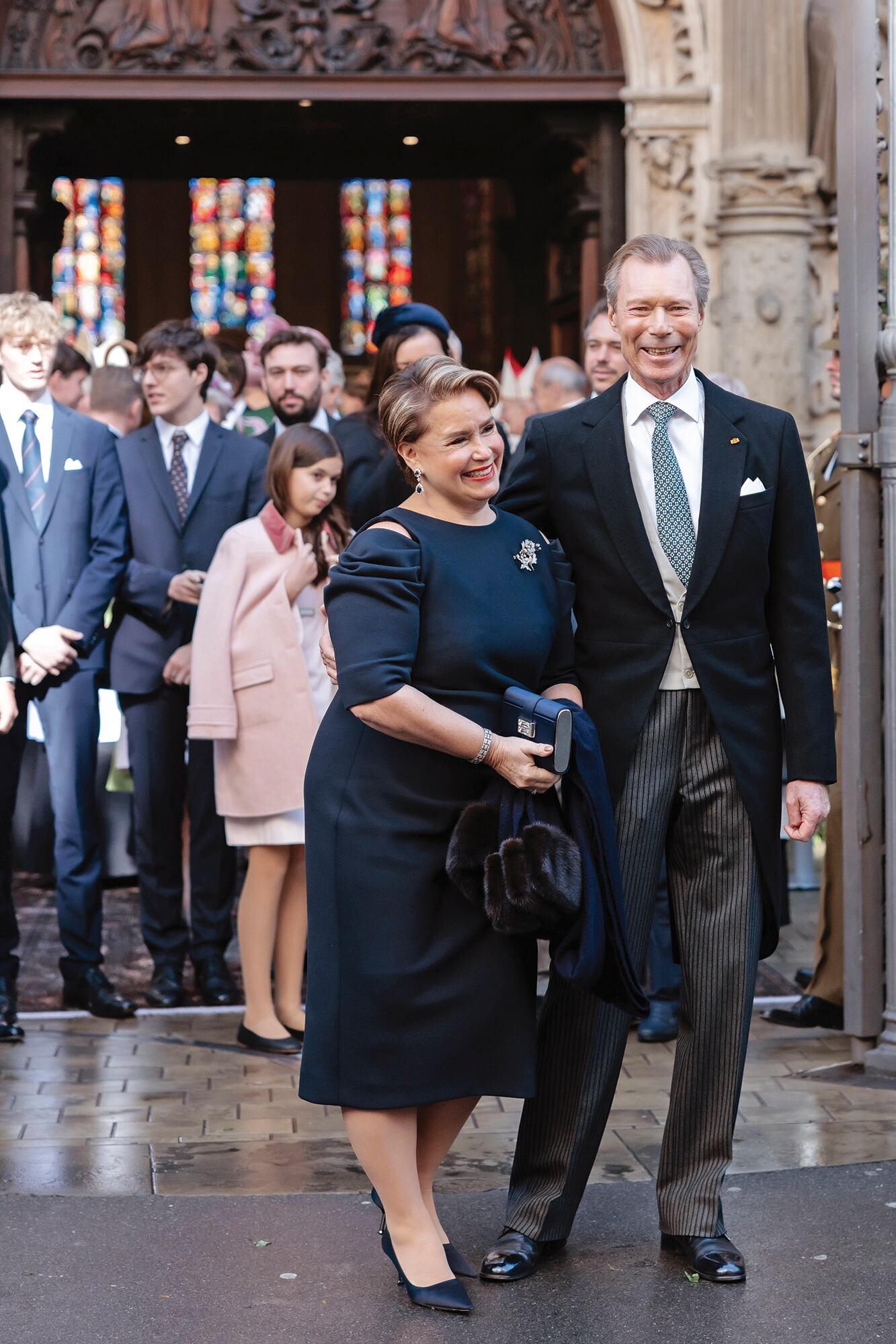 Felices tras veinticinco años de reinado, Enrique y María Teresa dieron un paso al costado para cederles sus lugares a la nueva generación