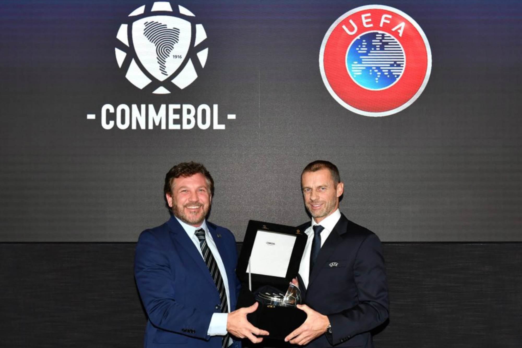 Otros tiempos: Alejandro DomÃnguez, presidente de la Conmebol, y Aleksander Ceferin, titular de la UEFA