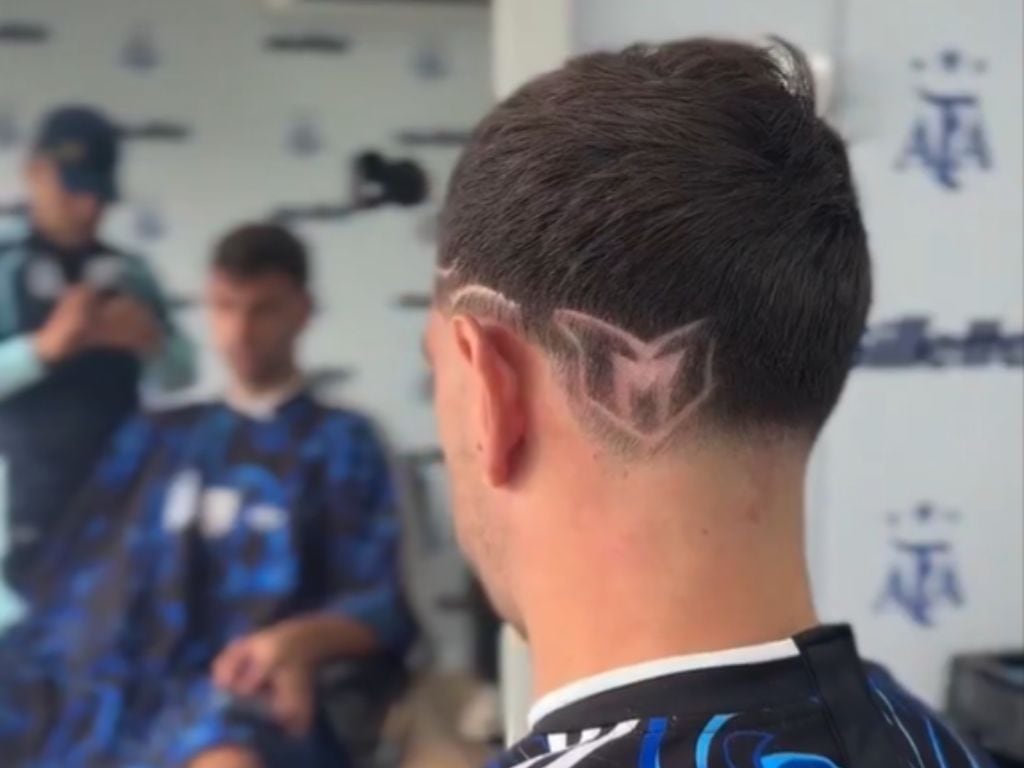 El look especial del Dibu Martínez dedicado a Lionel Messi
